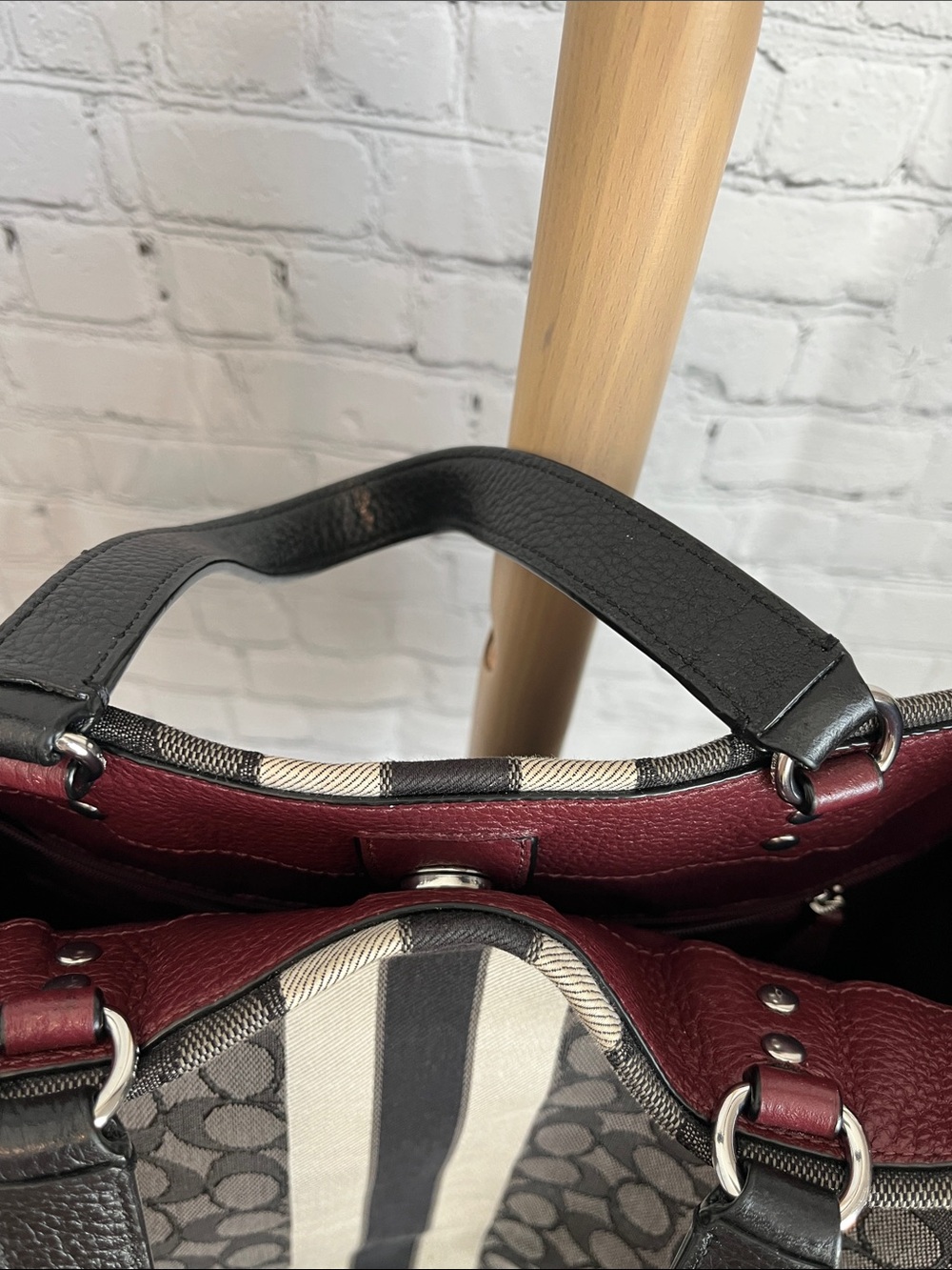 Coach Dempsey Tote 40 In Signature Jacquard with Strip and Patch - Picture 7 of 13